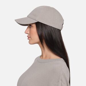 Skims gray baseball cap